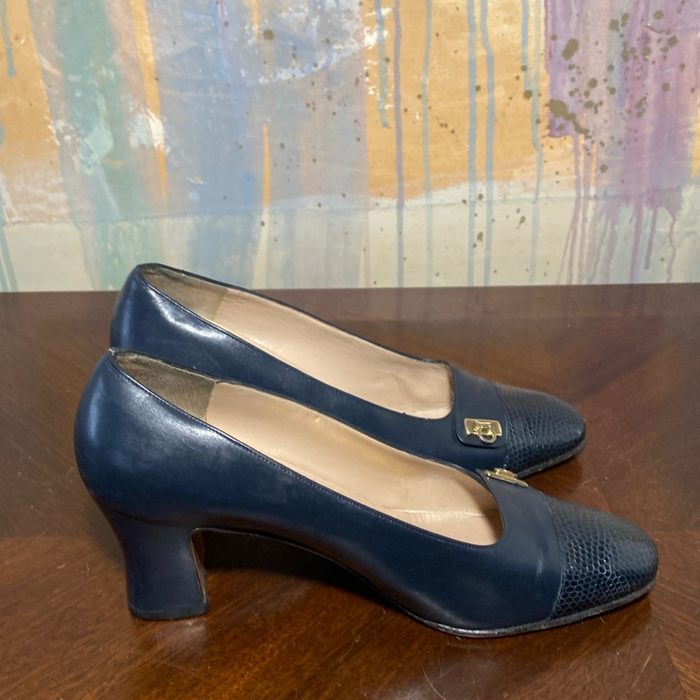 Salvatore Ferragamo Blue Leather Kitten Heel shoes women’s 6